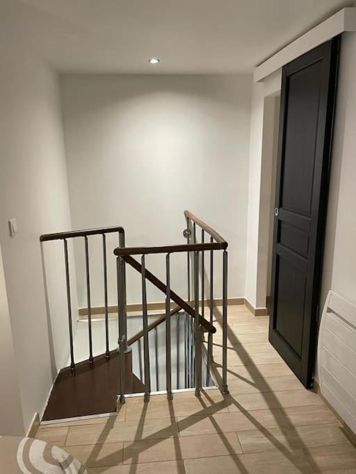 Le Cosy - 2 Pers - Hyper Centre De Fontainebleau Apartment Bagian luar foto