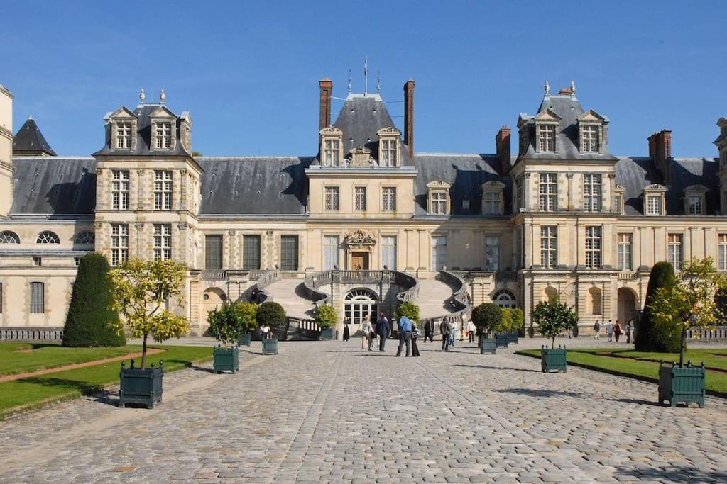 Le Cosy - 2 Pers - Hyper Centre De Fontainebleau Apartment Bagian luar foto