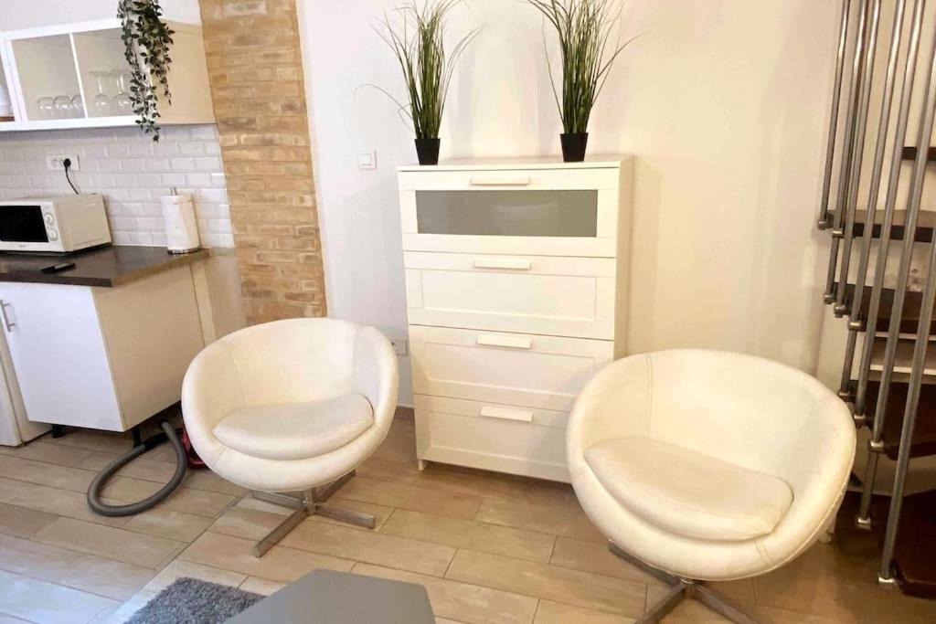 Le Cosy - 2 Pers - Hyper Centre De Fontainebleau Apartment Bagian luar foto